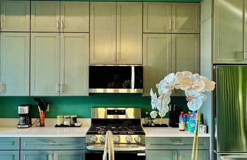 Biloxi House | The Pullman House #820 - Downtown Townhouse with Pool