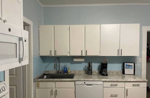 Ely House | The Purple Door -FRESHLY UPGRADED AIR CONDITIONING NOW AVAILABLE-