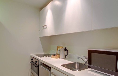 Auckland Central Business District Hotel | The Quadrant Hotel & Suites