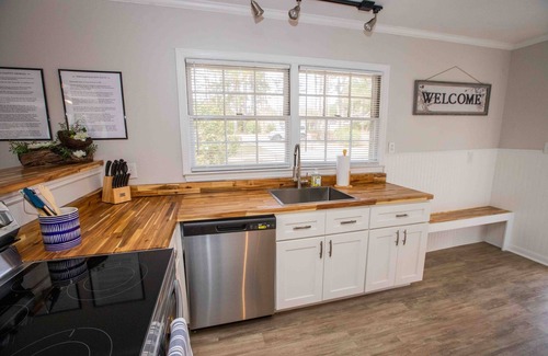 Thomasville House | The Quail's Nest! Convenient to downtown, quiet and fully remodeled!