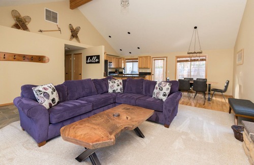 Southwest Bend House | The Quails Nest! SW Bend Custom Family Friendly Home ~ Fire pit ~ Pac Man