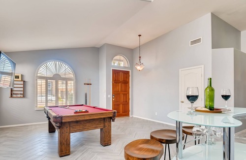 Covey House | THE QUAINT ESCAPE: POOL + SPA + POOL TABLE + MORE