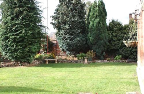 Melton Mowbray Hotel | The Quorn Lodge Hotel