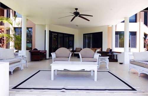 Ewingsdale Apartment | The Raffles in Byron!nBeautiful, Colonial style luxury!nAbsolutely Huge!
