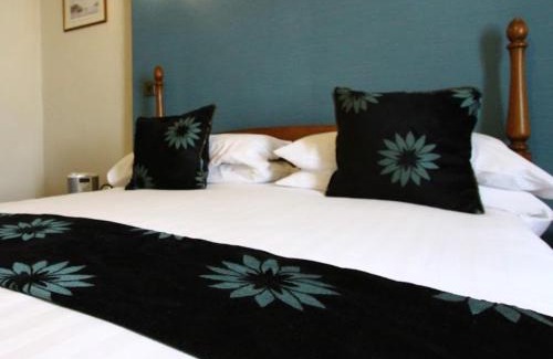 Galmpton Hotel | The Railway Inn