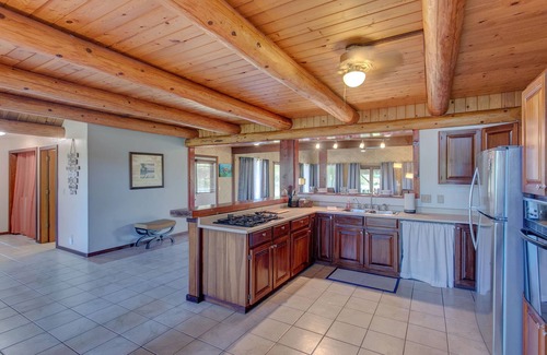 Keaau House | The Rainbows End in Sunny Hawaiian Paradise Park