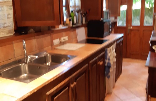 Caravia House | The Raposerina - La Casona