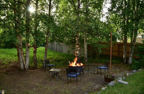 Abbott Loop Apartment | The Raven Lodge in Abbott Loop