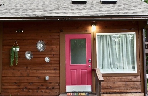 Abbott Loop Apartment | The Raven Lodge in Abbott Loop