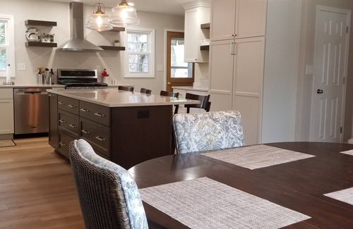 Neenah House | The Reed House is a home away from home located in a quite neighborhood.