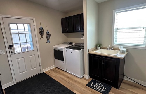Devils Lake House | The Reel Deal in Devils Lake with Shop – Boat Launch Nearby