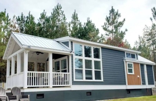 Tamassee House | The Retreat: A Couple's Getaway! Away from it all & close to everything!