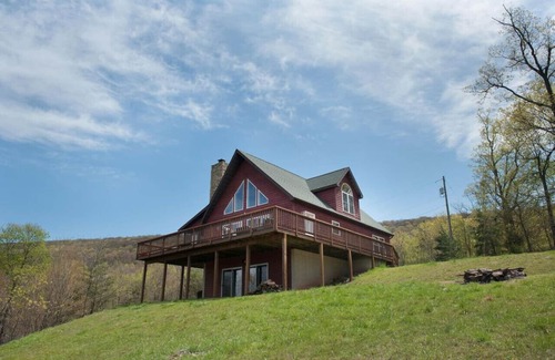 Berkeley Springs House | The Retreat at Upland Trail - Private | View | Fireplace | Game room | Fire pit
