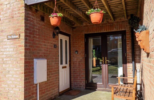Ruswarp House | THE RETREAT, family friendly, character holiday cottage in Whitby