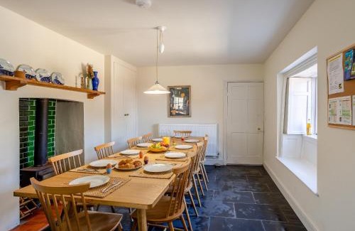 Burton Bradstock House | The Retreat - M