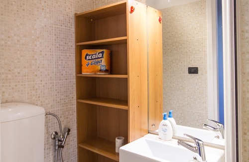 Barriera Vecchia-San Giacomo Apartment | The Rifugetto Trieste - holiday home