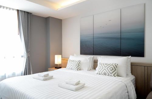 Bang Phlat Hotel | The Riski Hotel at Bangphlat Station SHA