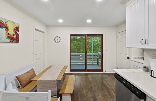 Edinburg Ski Chalet | The River Front Chalet