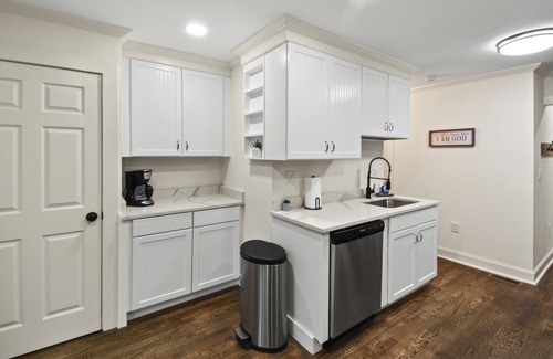 Edinburg Ski Chalet | The River Front Chalet