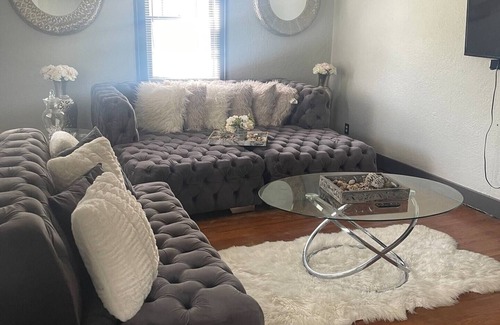 Fort Wayne House | The River Green Getawayn