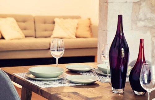 Pedret Apartment | THE RIVERSIDE LODGE Cozy and spacious apartment