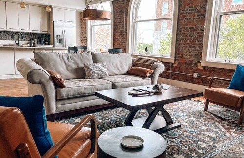 Downtown Greensboro Apartment | The Rooftop Nest - Downtown, Playstation 5!, Pet Friendly, Laundry, Natural Light