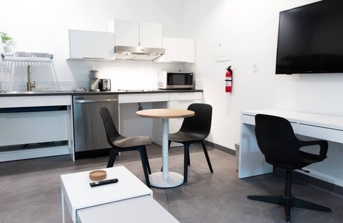 Norfolk Apartment | The Rosalie Suite 3, Steps from Norfolk's Hospitals