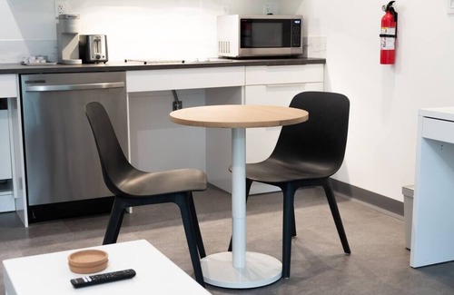 Norfolk Apartment | The Rosalie Suite 3, Steps from Norfolk's Hospitals