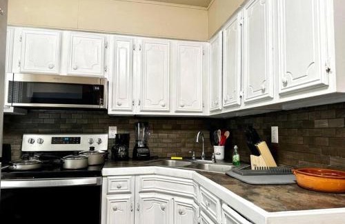 Eagle Pass Apartment | The Rustic @ Paseo de Encinal Drive