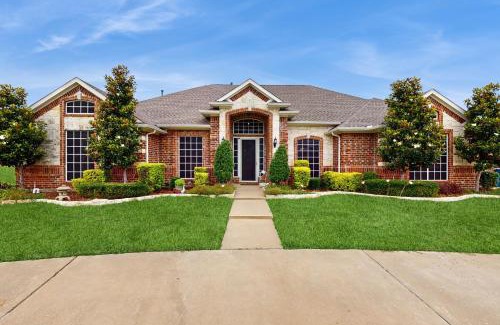Sachse House | The Sachse Sanctuary