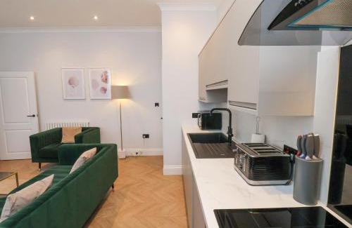 Scarborough City Centre Apartment | The Salisbury sleeps 4 Classic Apartment