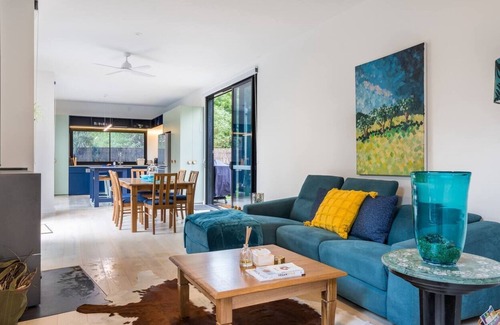 Shoreham House | The Saltbush A Striking Shoreham Family Haven