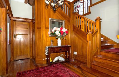 Timaru Bed & Breakfast | The Sanctuary & Spa Plus FREE Breakfast
