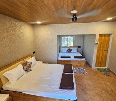 Dwarka House | The Sangam Narayan