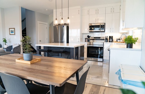 Halifax County House | The Scotia Modern: Luxury 4 bedroom House w/gym in Halifax. Close to downtown