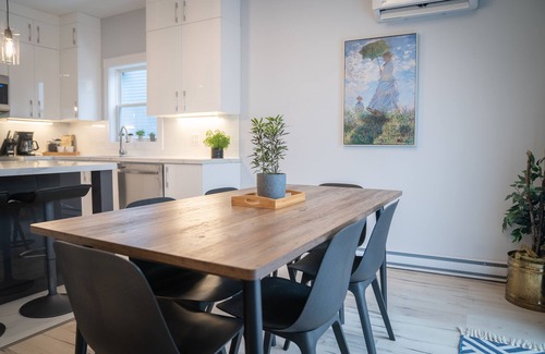 Halifax County House | The Scotia Modern: Luxury 4 bedroom House w/gym in Halifax. Close to downtown