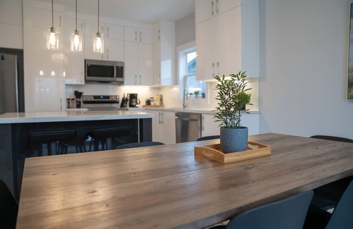 Halifax County House | The Scotia Modern: Luxury 4 bedroom House w/gym in Halifax. Close to downtown