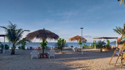 Laem Sing Resort | The Sea Campers จันทบุรี