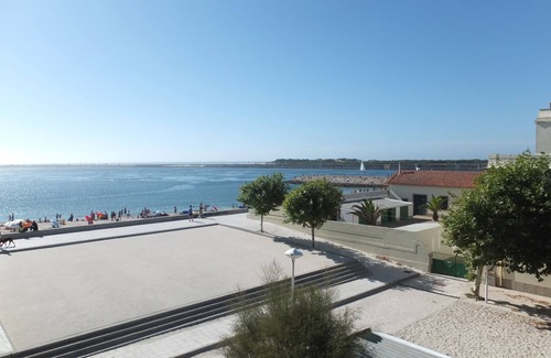 Barra Apartment | The Seagull Beach House - 3 bedrooms - "Direct view to the beach"