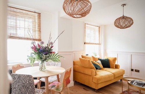 Kingussie Apartment | The Seelies - Aparthotel - The Monarch's Chambers - 2 Bedroom Apartment