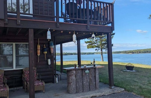 Gouldsboro House | The Shamrock Summary: