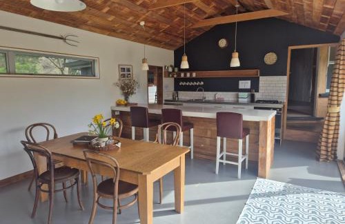Clarence House | The Shearers Quarters - Kaikoura Holiday Home
