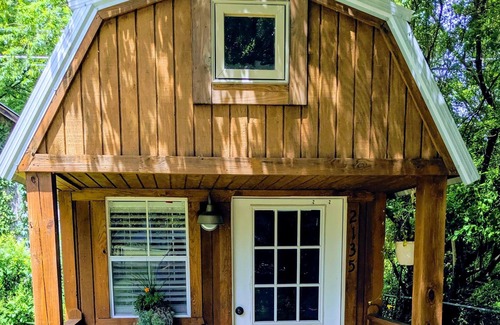 Lupton City House | The Shed with a Bed (Close to Chattanooga Airport)