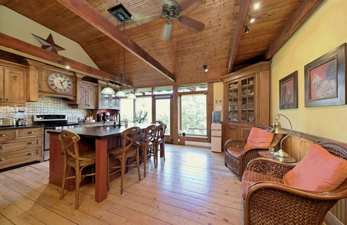 Mansfield Other | The Sheds: Victorian Farmhouse 8BR Ski-In Ski-Out Chalet - Mansfield Ski club