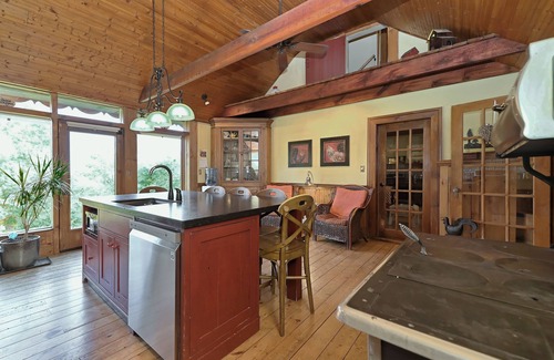 Mansfield Other | The Sheds: Victorian Farmhouse 8BR Ski-In Ski-Out Chalet - Mansfield Ski club