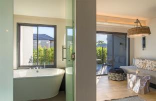 Krabi Resort | The ShellSea Krabi I Luxury Beach Front Resort & Pool Villa
