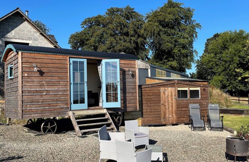 Tan-y-groes Cabin | The Shepherds Hut Glyncoch, Llangrannog