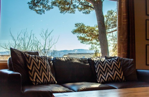 Aviemore Ski Chalet | The Shieling - large Aviemore hot tub lodge