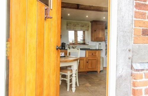 Sugnall House | The Shooting Folly