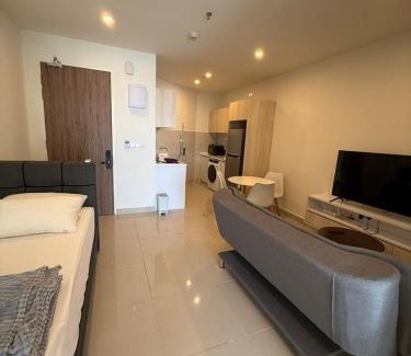 Downtown Kota Kinabalu Apartment | The Shore by New Voyage
